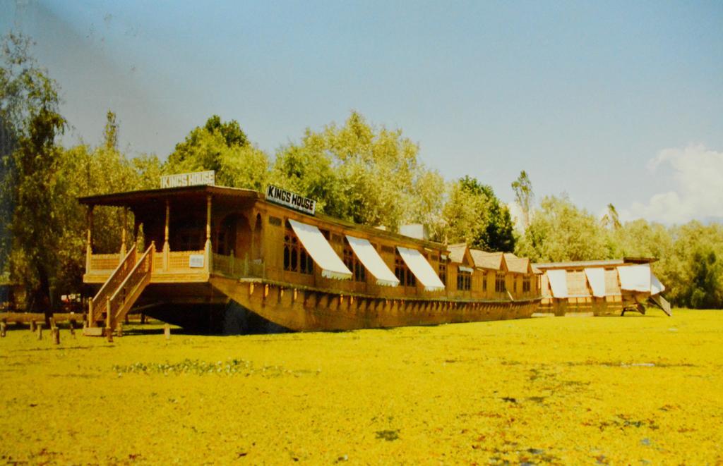 ホテル Kings Houseboats Srīnagar エクステリア 写真